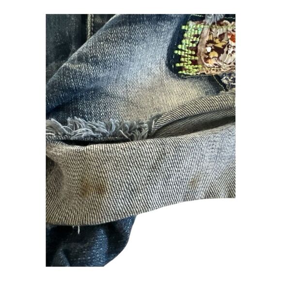 Grace in LA Blue Jean Shorts with Distressed Vintage Look - Picture 5 of 5